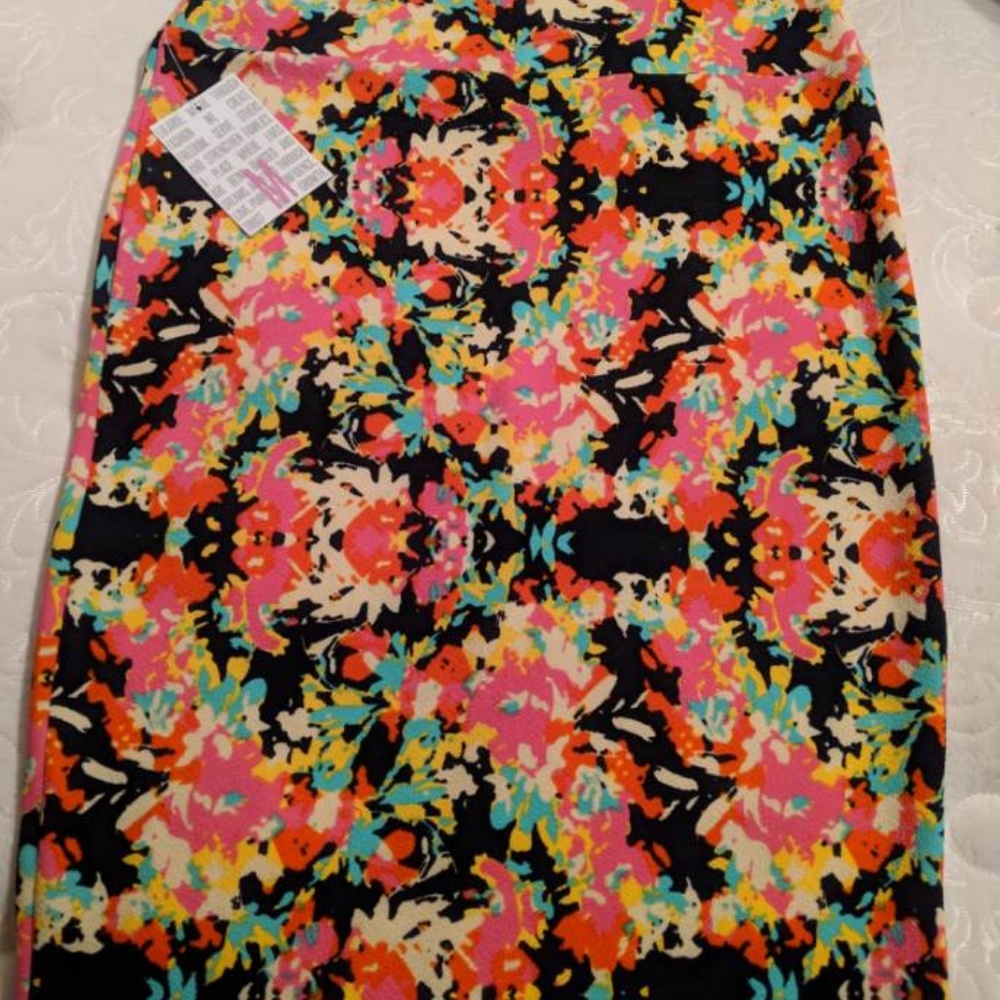 Lularoe - Picture 4 of 4